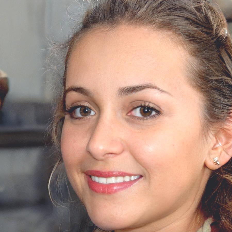 Ana Martínez - Experta en Presupuestos Familiares